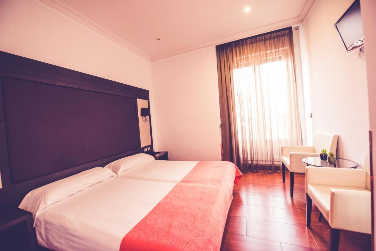 Hostal Sol Los Angeles マドリード エクステリア 写真